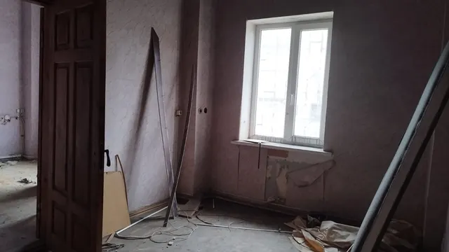 Нежилое помещение, кадастровый номер 93:42:0010101:2233, площадью 183,40 кв. м, расположенное по адресу: Российская Федерация, Донецкая Народная Республика, городской округ Торез, город Торез, проспект Гагарина, дом 20