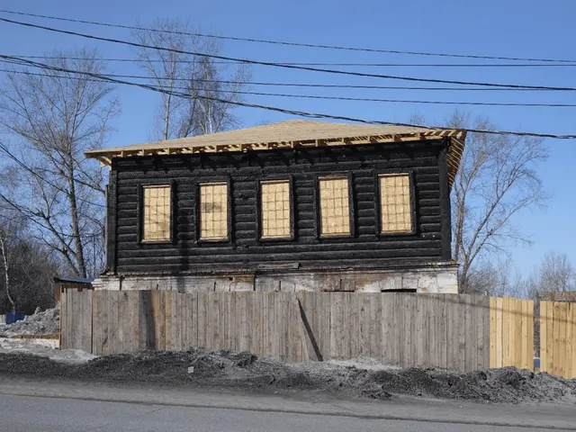 Нежилое здание, Красноярский край, г. Ачинск, ул. Ленина, дом 4