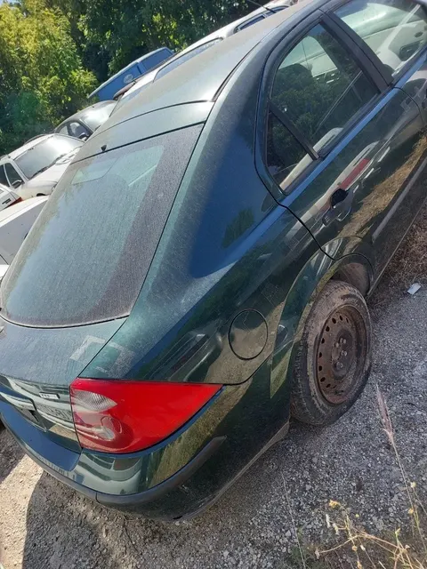 Автомобиль марки Ford Mondeo, 2004 года выпуска, государственный регистрационный номер Чехии 4L5233, VIN: WF05XXGBB53J87483.