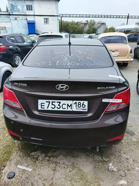 Автомобиль марки  Хендэ Солярис, г.р.з Е 753 СМ 186, 2015 г.в. ТС обременено ЗАЛОГОМ. По общему правилу при переходе права собственности залог сохраняется в соответствии со ст. 353 ГК РФ; приобретатель имущества приобретает права и несет обязанности залогодателя. Риски, связанные с сохранением залога и возможностью обращения взыскания на предмет залога, несет приобретатель. ТС имеет ограничения ФССП на регистрационные действия (ключи и документы отсутствуют, техническое состояние не проверялось)