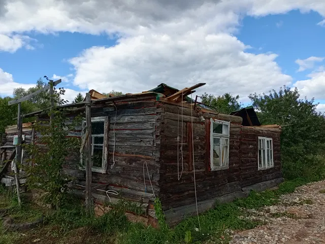 Жилой дом с кадастровым номером 60:01:0101001:12 площадь 71 кв.м, с земельным участком с кадастровым номером 60:01:0101001:10, площадью 3000 кв.м.,по адресу Псковская область, р-н Бежаницкий,  д. Пашково, д. б/н