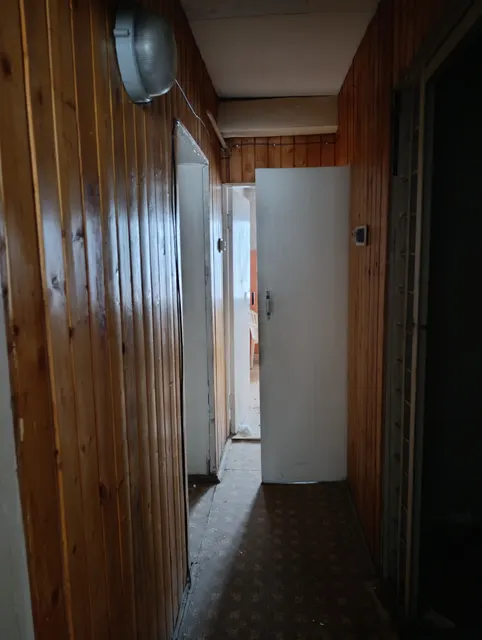 Нежилое помещение, назначение: нежилое, кадастровый номер 40:13:031106:2240, площадью 48,1 кв.м  , расположенное  по адресу: Калужская область, Малоярославецкий район, г.Малоярославец, ул. Мирная, д.1а, помещение 81