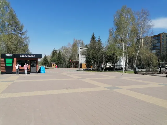 Часть объекта благоустройства, расположенного по адресу: Кемеровская область, город Кемерово, бульвар Строителей (от проспекта Ленина до проспекта Химиков), общей площадью 17,0 кв.м, в границах, определенных в соответствии с Приложением № 1 (схема расположения части объекта благоустройства), которое является неотъемлемой частью настоящего договора, в целях размещения без капитального строительства:  - Всесезонный павильон/кофейня, площадью 17,0 кв.м - см. извещение.