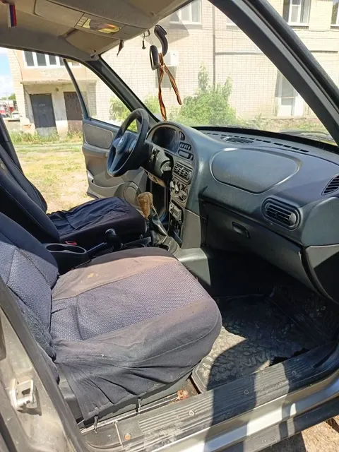 Легковой автомобиль CHEVROLET NIVA 212300-55