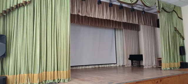 Лот № 1 – нежилое помещение общей площадью 82,99 кв.м, расположенное на втором этаже здания школы по адресу: 398004, Липецкая область, г. Липецк, ул. Коцаря С.Л., д.1.