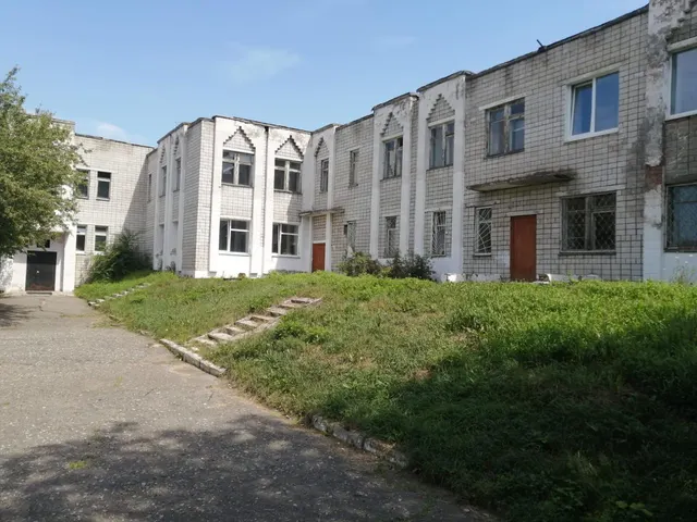 Объект недвижимого имущества и расположенный под ним земельный участок по адресу: Хабаровский край, г. Амурск, пр-кт. Строителей, 54А