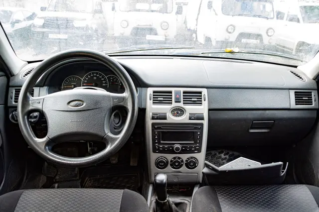 Легковой автомобиль, марка, модель ТС: Lada, 217230 Lada Priora, 2011 года выпуска; идентификационный номер (VIN): XTA217230C0186855; модель, №двигателя: 21126, 2828796, цвет кузова: серо-сине-зеленый