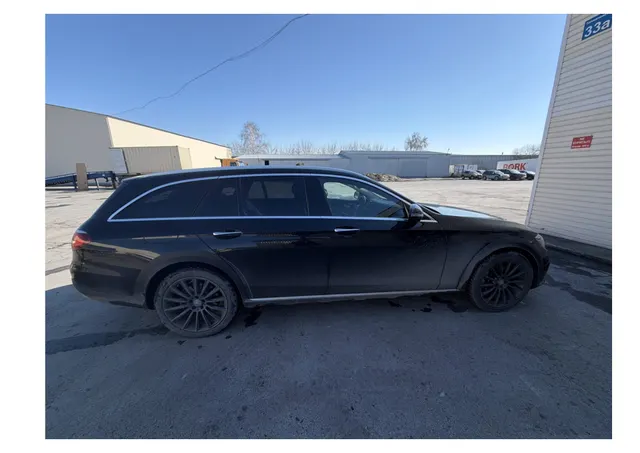 Легковой автомобиль MERCEDES-BENZ E220D 4MATIC, 2019 г.в., г/н Т399ХР154, VIN: WDD2132171А670264. Цвет черный (арест, повтор)
