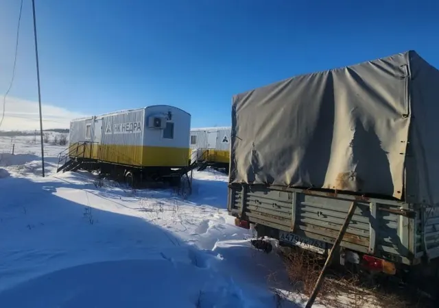Грузовой бортовой УАЗ 236324 UAZ PROFI, 2019 г/в, г/н: А479УК763, цвет: серебристый металлик, VIN: XTT236324K1016040