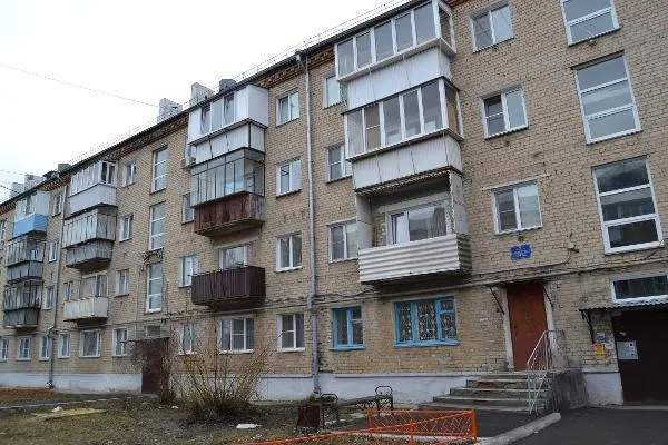 Нежилое  помещение, площадью 8,8 кв.м, кадастровый номер 74:28:0101022:882. Адрес: Челябинская обл., Еманжелинский район, г. Еманжелинск, ул. Бажова, 7, пом. 8.