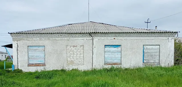 Помещения детского сада, расположенные в здании детского сада, кадастровый номер 45:24:030902:410, назначение: нежилое, площадь 220,2 кв. м, количество этажей: 1, в том числе подземных 0, адрес (местонахождение) объекта: Российская Федерация, Курганская область, Юргамышский район, с. Пески, ул. Центральная, д. 38;  -  Земельный участок, кадастровый номер 45:24:030902:176, площадь 795 кв. м