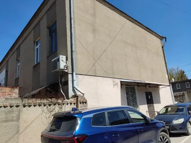 аренда нежилых помещений №№14, 15, 16, 17, 18, общей площадью 23,4 кв. м., расположенных на первом этаже нежилого здания (административный корпус), кадастровый номер 90:19:010109:1164, по адресу: Республика Крым, г. Керчь,  ул. Козлова, зд. 6, общей начальной минимальной стоимостью 14 795 (четырнадцать тысяч семьсот девяносто пять) рублей 08 копеек арендной платы в месяц (без учета НДС), сроком на 11 (одиннадцать) месяцев