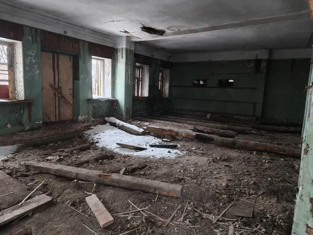Нежилое здание 68:05:1206005:121, расположенное по адресу: Тамбовская область, Инжавинский район, с .Семеновка, ул. Центральная , д. 45 - земельный участок, площадью 873 кв.м., кадастровый номер: 68:05:1206005:122