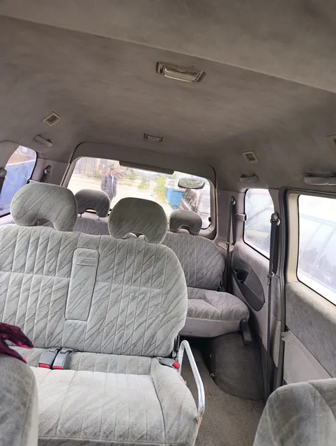 Автомобиль Mitsubishi Delika Space Gear