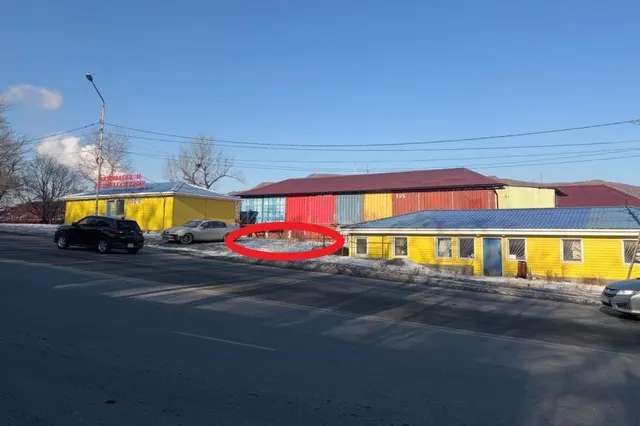 Право включения в схему размещения нестационарного торгового объекта - автолавка площадью 8,0 кв. м: специализация – новогодние елки, место размещения: г. Владивосток, ул. Руднева, 13в, стр. 3, в соответствии с координатами