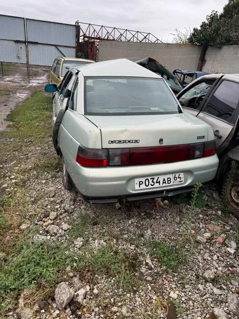 Лот №2 – Автомобиль ВАЗ 21102, 2002 г.в.,  (64-011160)
