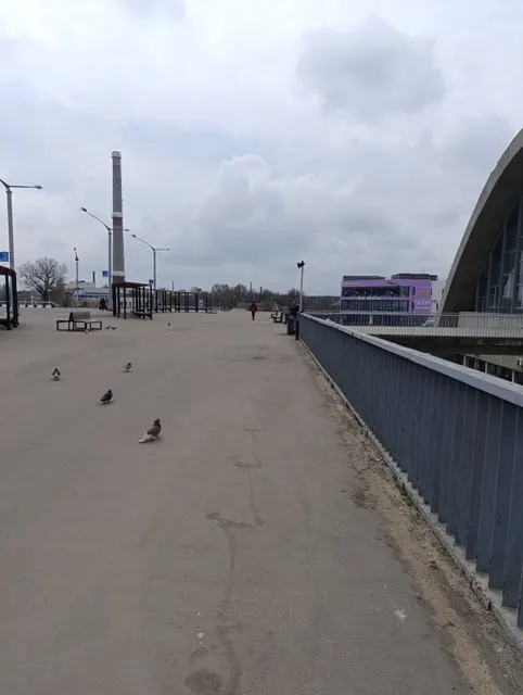 Часть плиты привокзальной площади