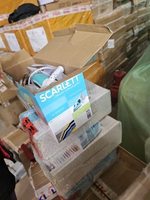 ГОДНЫЕ ОСТАТКИ БЫТОВЫХ ЭЛЕКТРОПРИБОРОВ - Электрический утюг «SCARLETT» 115 шт Вафельница «PROLISS» 9 шт Блендер «hoco.» 78 шт Утюг «VITEK» 10 шт