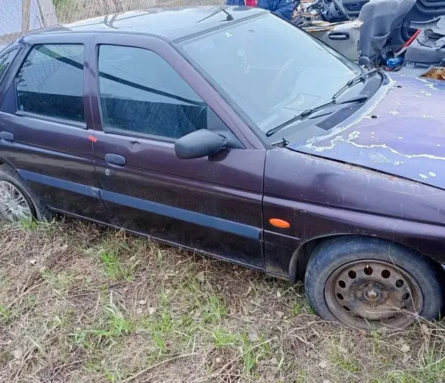 Автомобиль FORD ESCORT 1.3 CL, г/н Х517НС124, 1997 г.в., VIN WF0AXXGCAAVA14054, двигатель № VA14054, рабочее состояние и комплектность не проверялось. Находится в г. Канск, данное имущество обращено в доход государства (Документы и ключи отсутствуют). (2395/25)