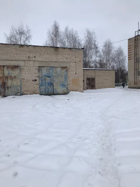 Объект аренды, площадь 180,1 кв. м, номера на поэтажном плане: Этаж 1, помещения 1-3 (гараж), адрес (местонахождение) объекта: Самарская область, муниципальный р-н Исаклинский, с Исаклы, ул Куйбышевская, д 100
