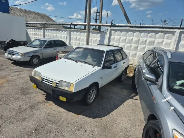 Автомобиль марки ВАЗ 21093, 1997 года выпуска, белого цвета, без государственных регистрационных знаков, VIN XTA210930V2082325