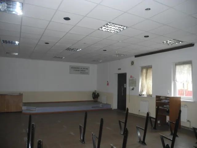 Земельный участок площадью 1115 кв. м., кадастровый номер: 31:04:0103004:5, РНФИ П11330005439,  с расположенными на нем объектами недвижимого  имущества: нежилое здание, площадью 147,2 кв.м, кадастровый номер 31:04:0102005:258 (РНФИ П12330004353); сооружение санитарно-гигиенического назначения, тип "Туалет", площадью 2,7 кв.м, кадастровый номер 31:04:0103004:768 (РНФИ П12330004372) по адресу: Белгородская обл., г. Губкин, ул. Дзержинского, д.49 (имущество обращенное в собственность государства)