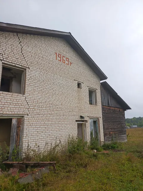 Здание, назначение: нежилое, количество этажей 3, в том числе подземных 0, общей площадью 518,3 кв.м, кадастровый номер: 59:37:0240101:236, адрес объекта: Пермский край, Усольский р-н, с Щекино, с земельным участком общей площадью 2594+/-10.19 кв.м., кадастровый номер 59:37:0240101:536, адрес: Российская Федерация, Пермский край, муниципальный округ город Березники, село Щекино, улица Пролетарская, з/у 2