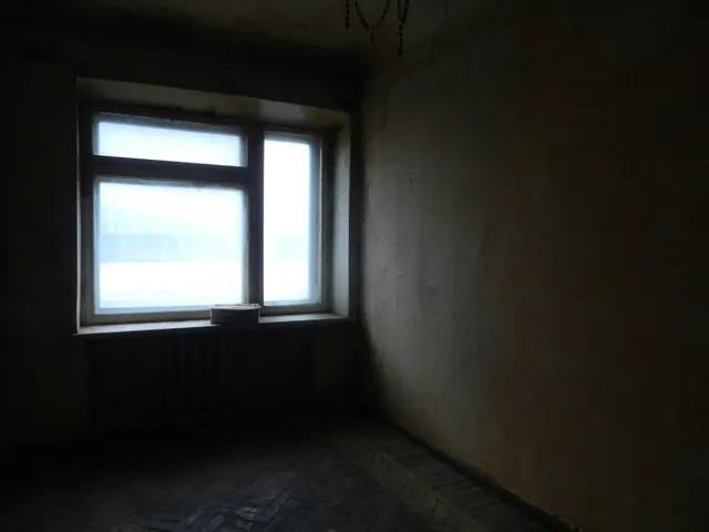 Продажа имущества, находящегося в собственности города Москвы, жилое помещение по адресу: г.Москва, ул. Грузинский Вал, д. 28/45, кв. 15, ком. 2, жилой площадью 14 кв. м, кадастровый номер: 77:01:0004018:6217