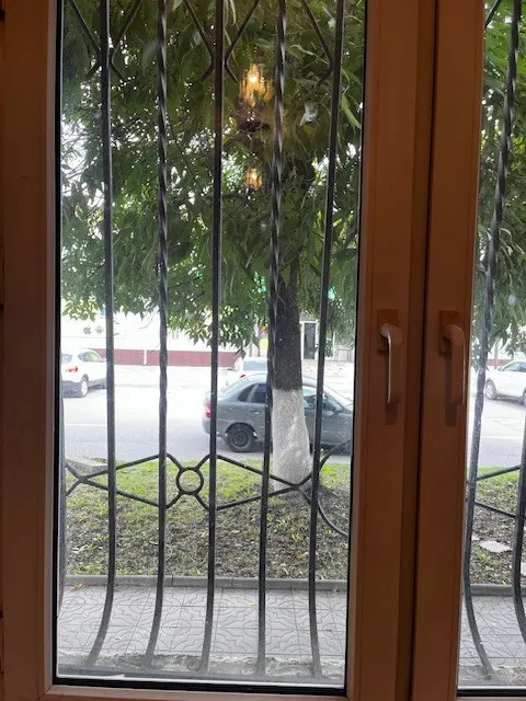 Объект аренды, площадь 19,3 кв. м., номера на поэтажном плане 1 этажа: 8, адрес (местонахождение) объекта: Российская Федерация, Республика Северная Осетия - Алания, Дигорский район, г. Дигора, ул. Сталина