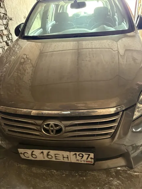 Транспортное средство Toyota RAV4, 2010 года выпуска, цвет - бронзовый, идентификационный номер VIN JTMBE31V10D028484, государственный номер С616ЕН197.