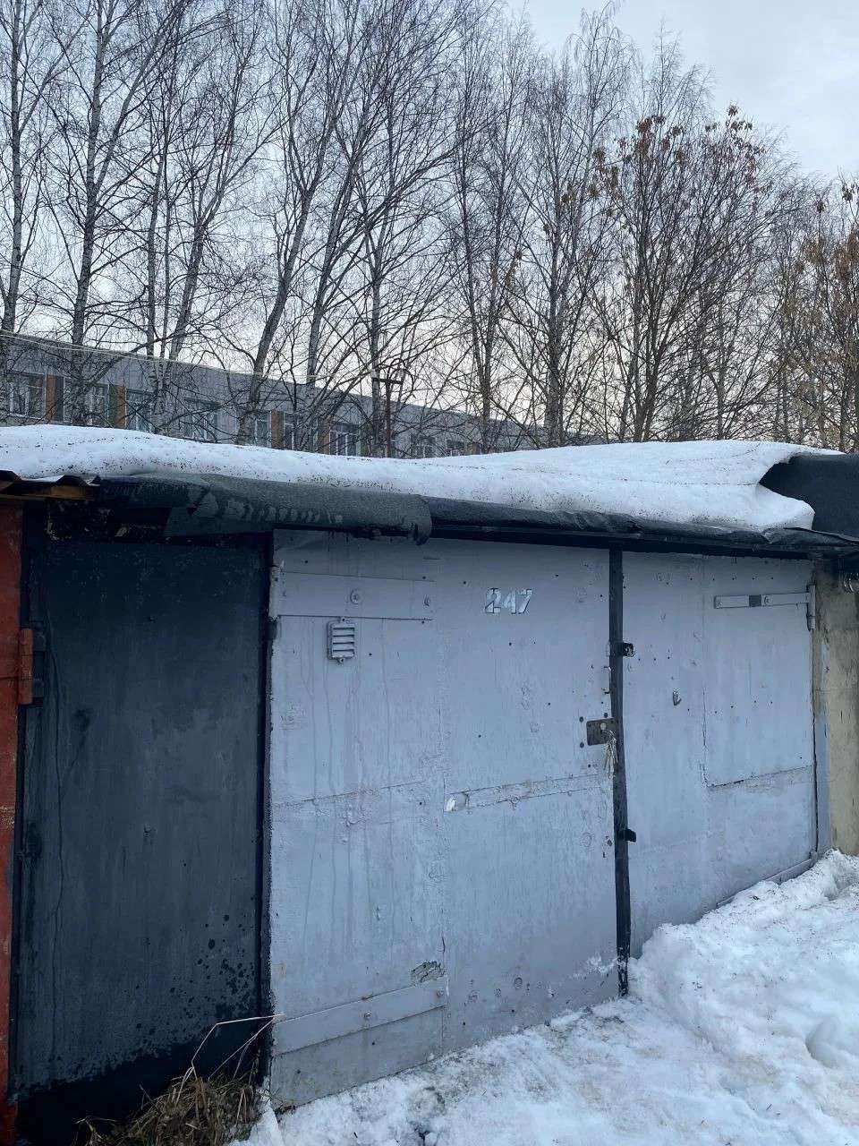 ВАЗ 21102, 2003 г.в., VIN: XTA21102030595969, У956ВЕ58. ( собственность супруга). Тех. описание: Автомобиль в плохом техническом состоянии. Сколы, ржавчина, вмятины по кузову. Для более точного технического описания нужно провести проф. диагностику.