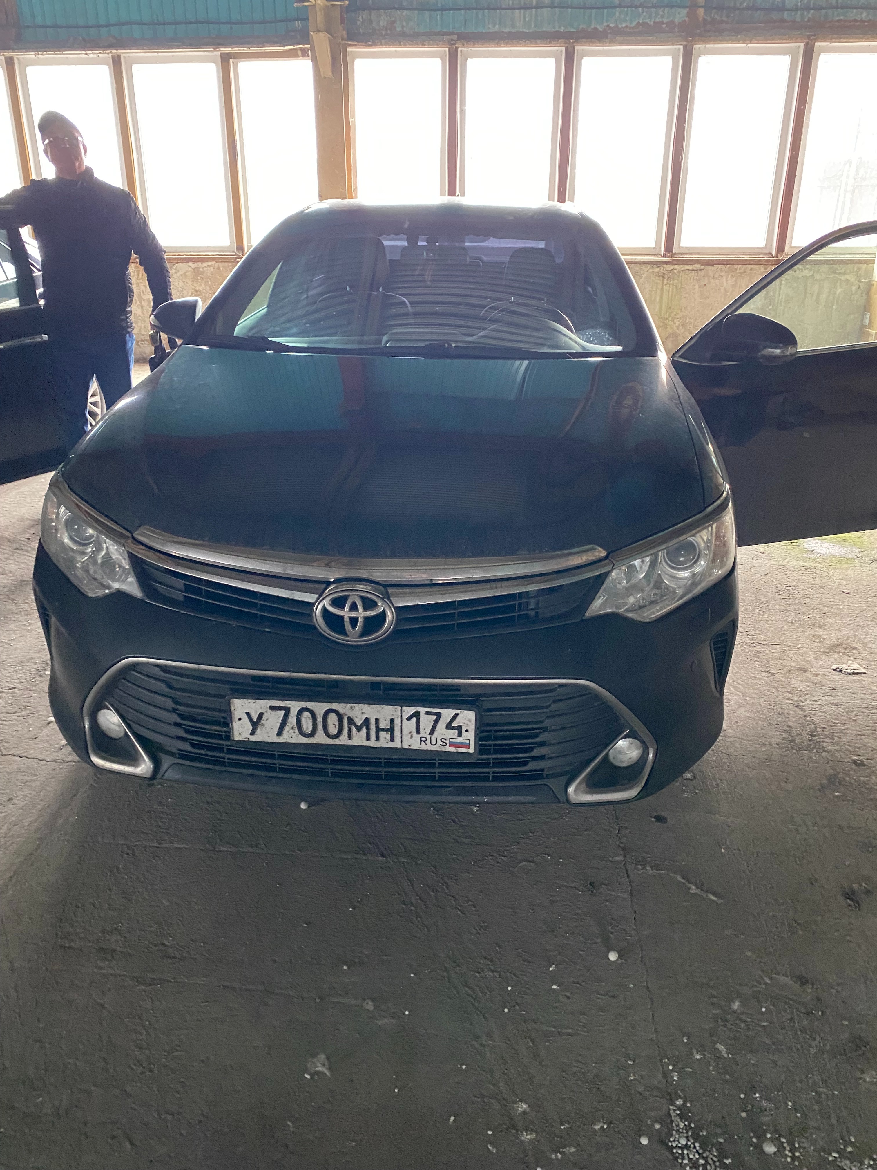 Автомобиль легковой Toyota Camry 2016 г.в., VIN: XW7BF4FK30S148552 № кузова: XW7BF4FK30S148552, № двигателя: H814839 Мощность двигателя: 181 л.с. Рабочий объем двигателя: 2494 куб.см Регистрационный знак: У700МН 174. Местонахождение: Челябинская область, г. Южноуральск, ул. Победы 6Б.
