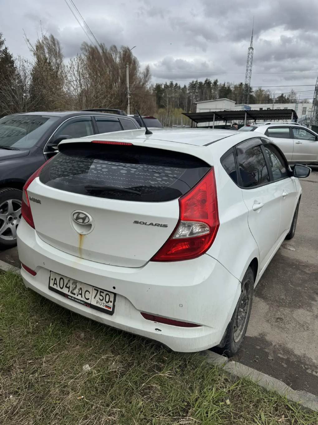 Автомобиль легковой, модель Хендэ Солярис, G4FCFW445303, VIN Z94CU51DBFR132563, мощность 123 л.с. 90,4 кВт, год выпуска 2015, цвет: белый.