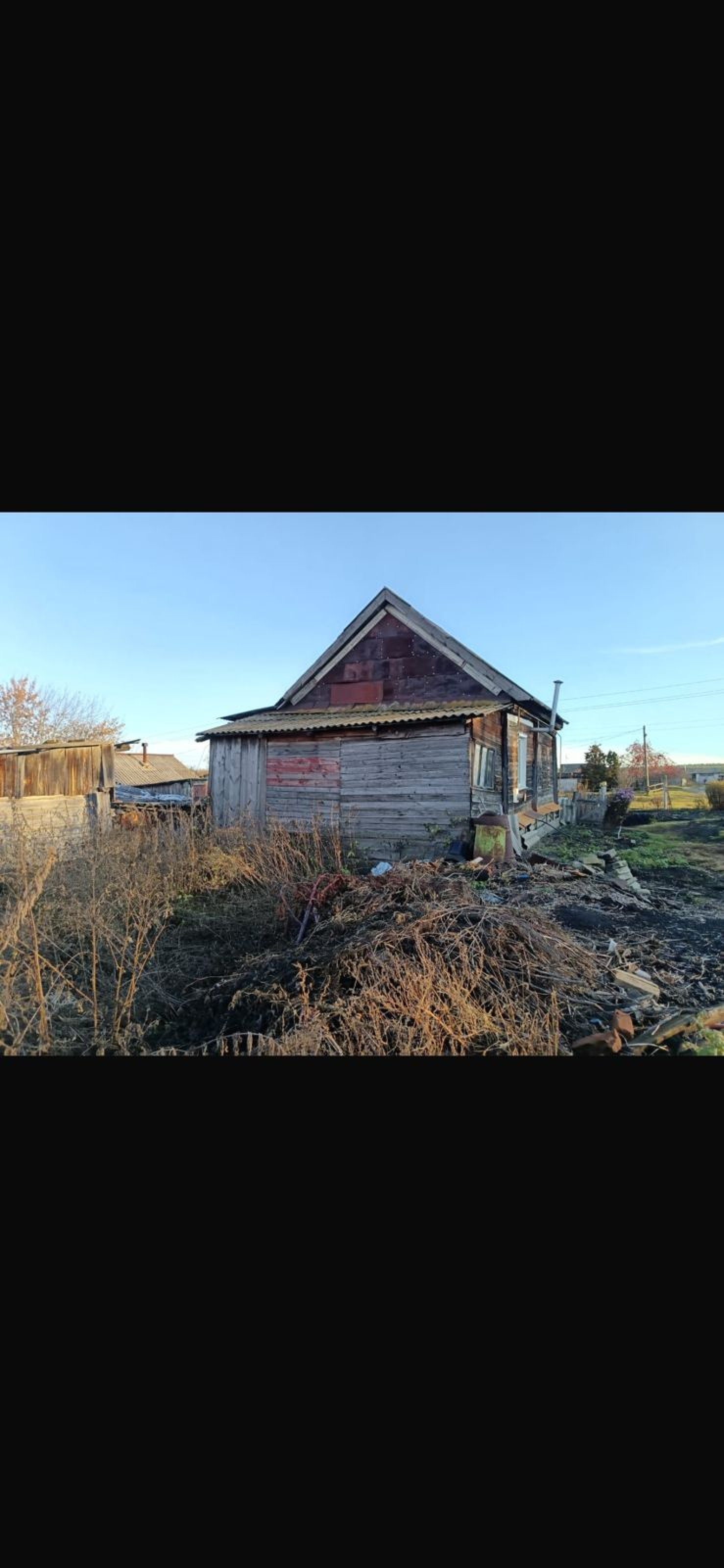 1/4 доля на земельный участок, площадь 3100 кв.м., назначение: Земли населенных пунктов, адрес (местонахождение): Россия, обл Ульяновская, р-н Кузоватовский, с Безводовка, ул Горка, дом 13, кадастровый (условный) номер: 73:06:030401:35 и 1/4 доля на здание, площадь 34.6 кв.м., назначение: жилое, количество этажей: 1, адрес (местонахождение): Россия, обл Ульяновская, р-н Кузоватовский, с Безводовка, ул Горка, дом 13, кадастровый (условный) номер: 73:06:030401:535